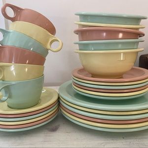 Melmac pastel dish set